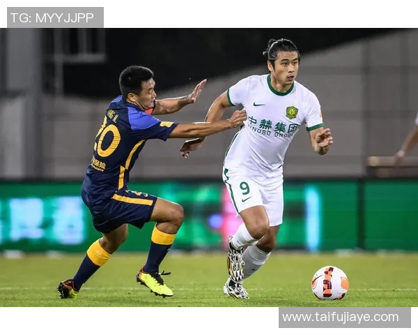 前足球明星张玉宁的传奇人生与绿茵场上的辉煌成就回顾