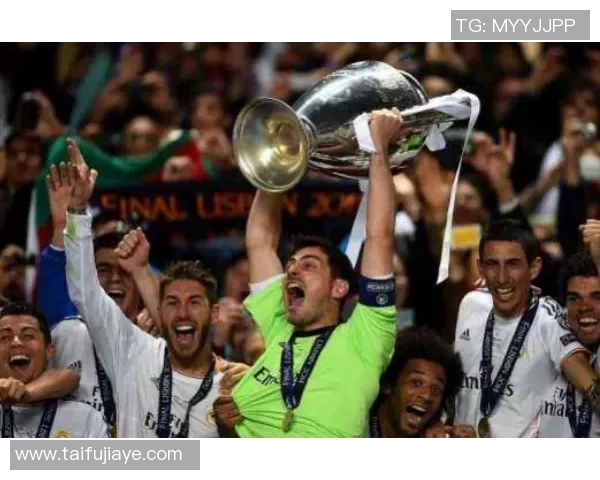 红星与利文斯的激烈对决揭示了足球战术的新趋势与球队实力的较量 红星与利文斯的激烈对决揭示了足球战术的新趋势与球队实力的较量